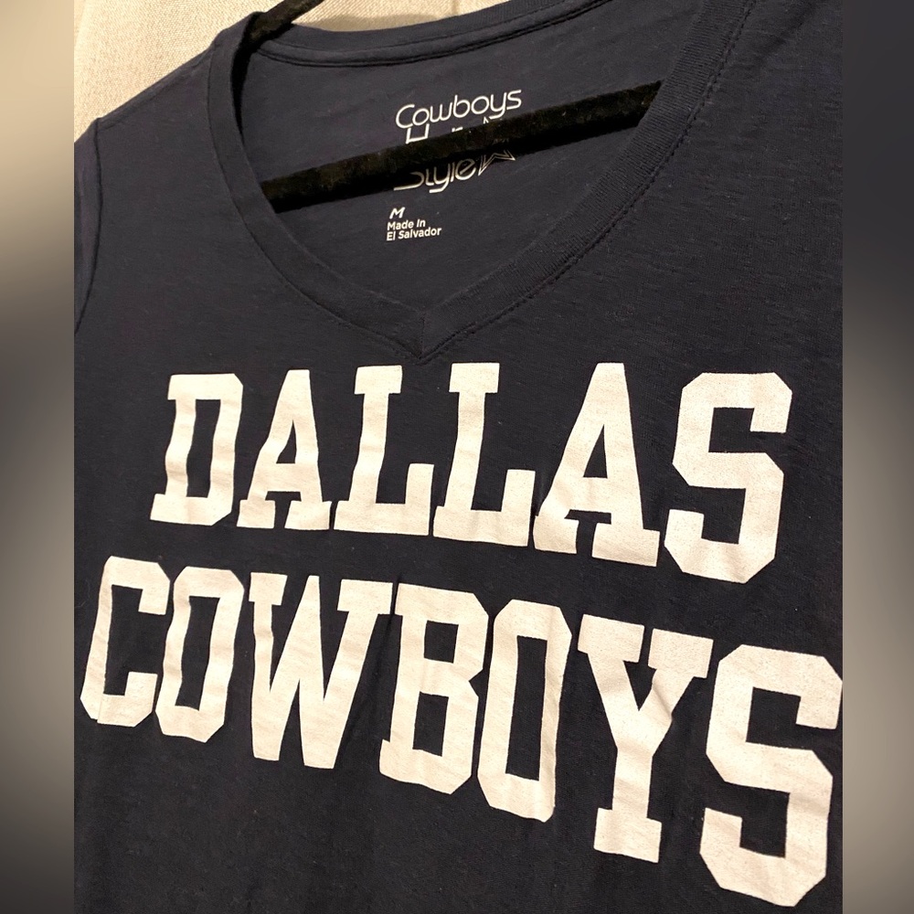Dallas Cowboys Football Team, woman’s T-shirt, V neck - Picture 2 of 3